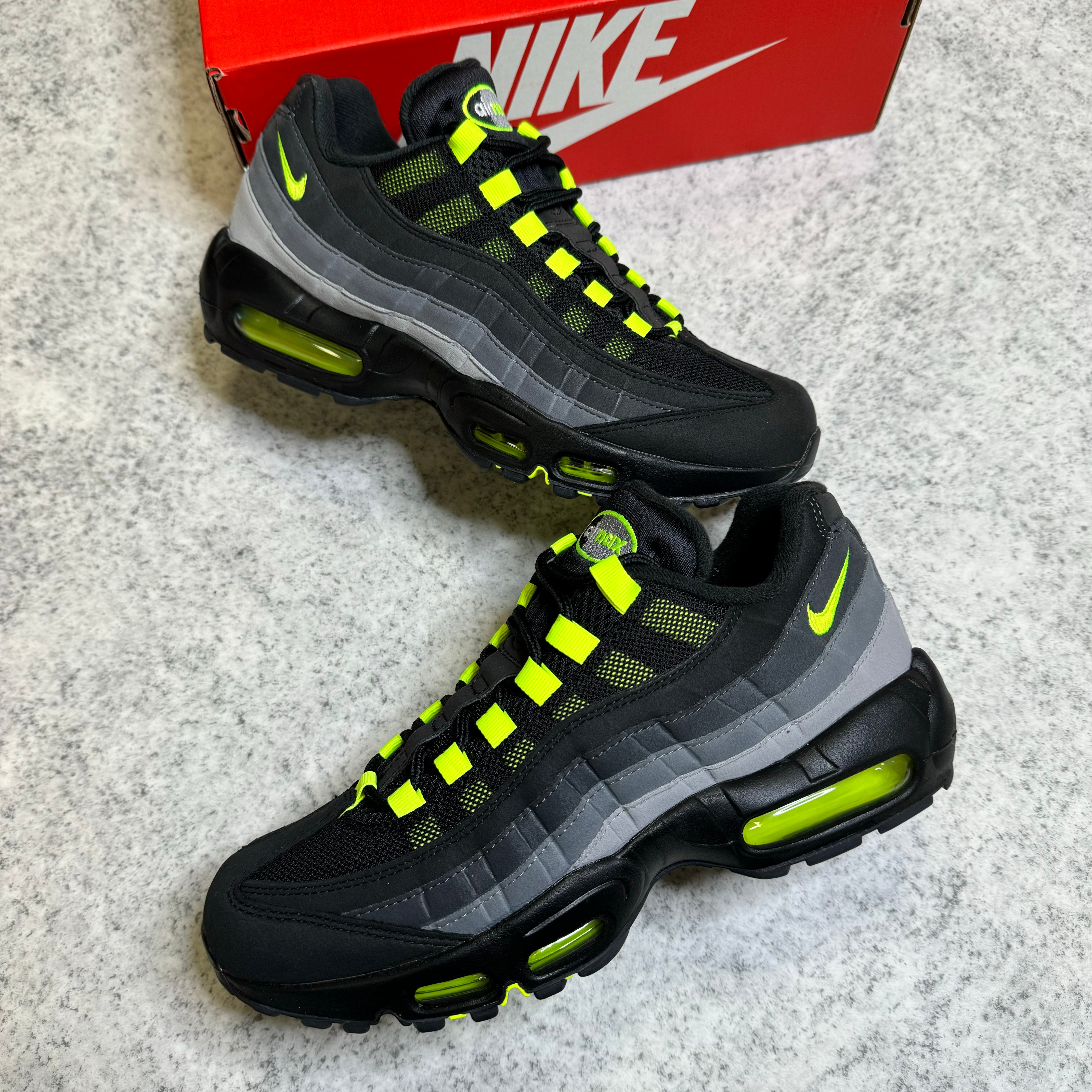 Men's Nike Air Max 95 - Black Neon – Z3Kickz Men's Nike Air Max 95 - Black Neon – Z3Kickz
