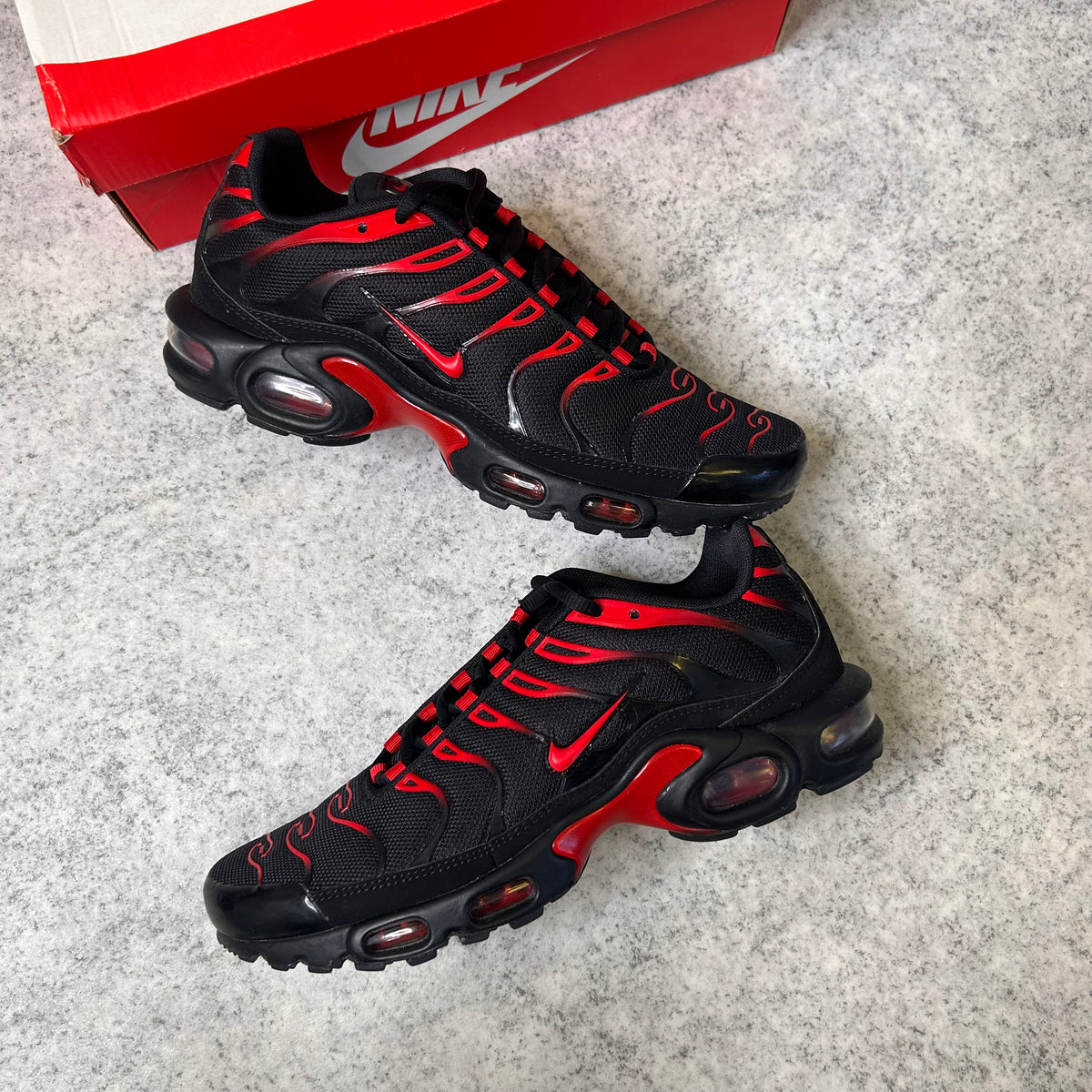 Nike Air Max Plus TN BRED