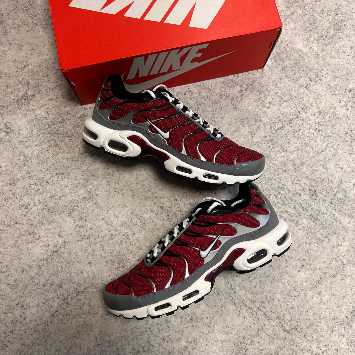Nike Air Max Plus TN BURGENDY