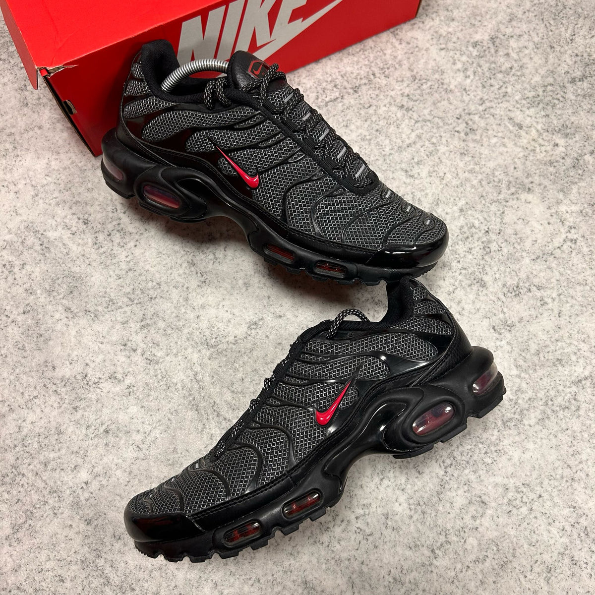 Nike Air Max Plus TN Red Metal Mesh