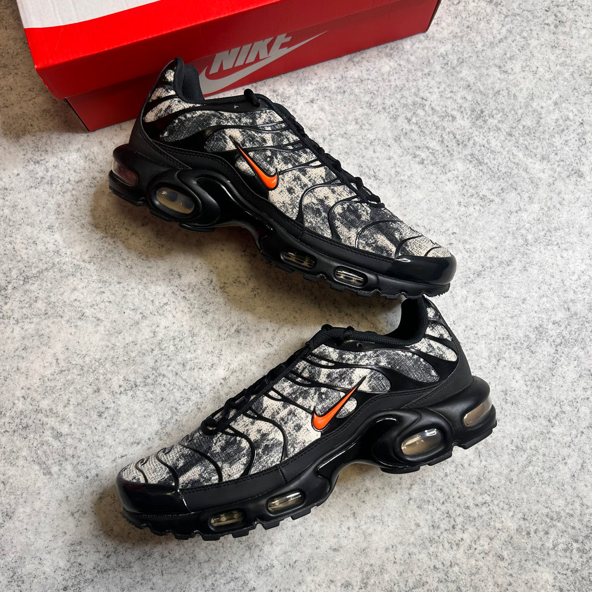Nike Air Max Plus TN BLACK ORANGE CAMO