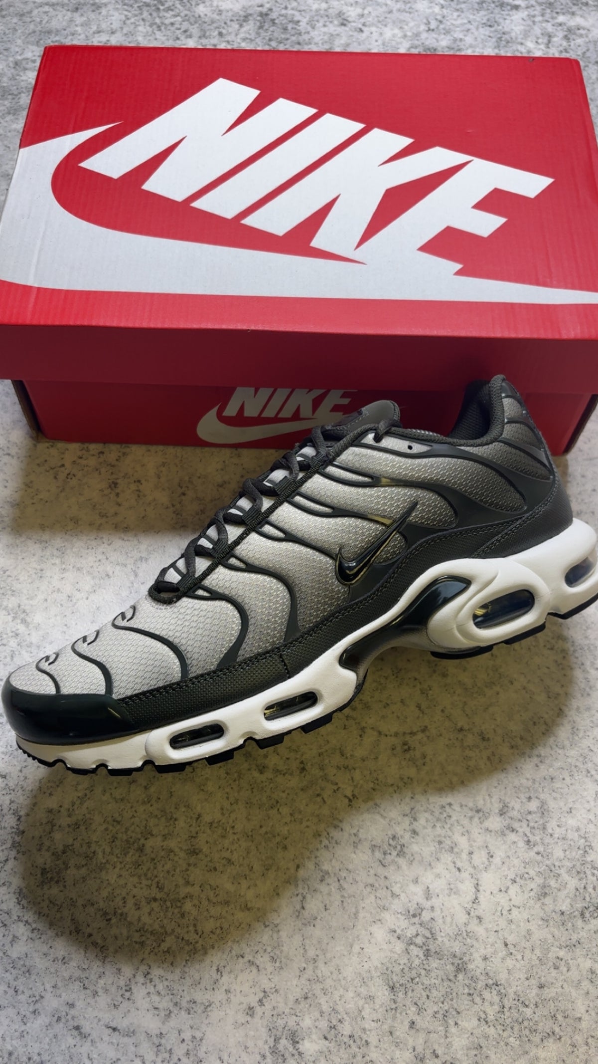 Nike Air Max Plus TN Olive
